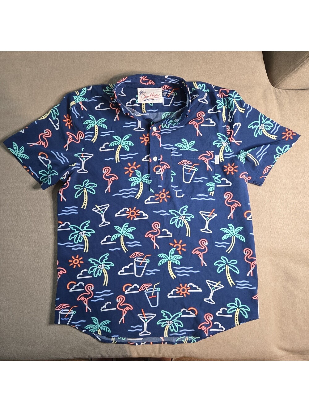 Chubbies The One Man Wolf Pack Neon Friday Shirt Mens size Medium Short Sleeve